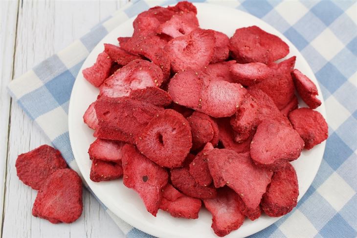 Freeze-dried Whole Strawberry Slice